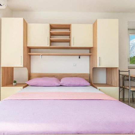 Gorgeous Apartment In Krvavica With Kitchen Exterior foto